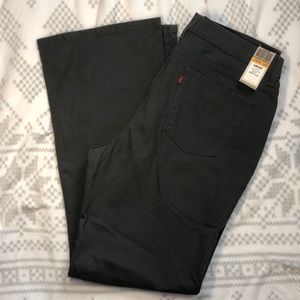 💥NWT💥Levi’s Perfectly Slimming Boot Cut 512